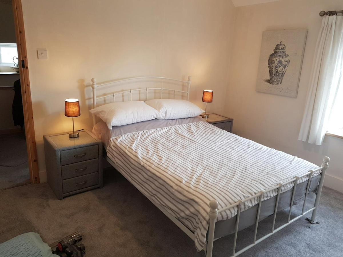 The Old Sun Private Cottage Frome Eksteriør bilde