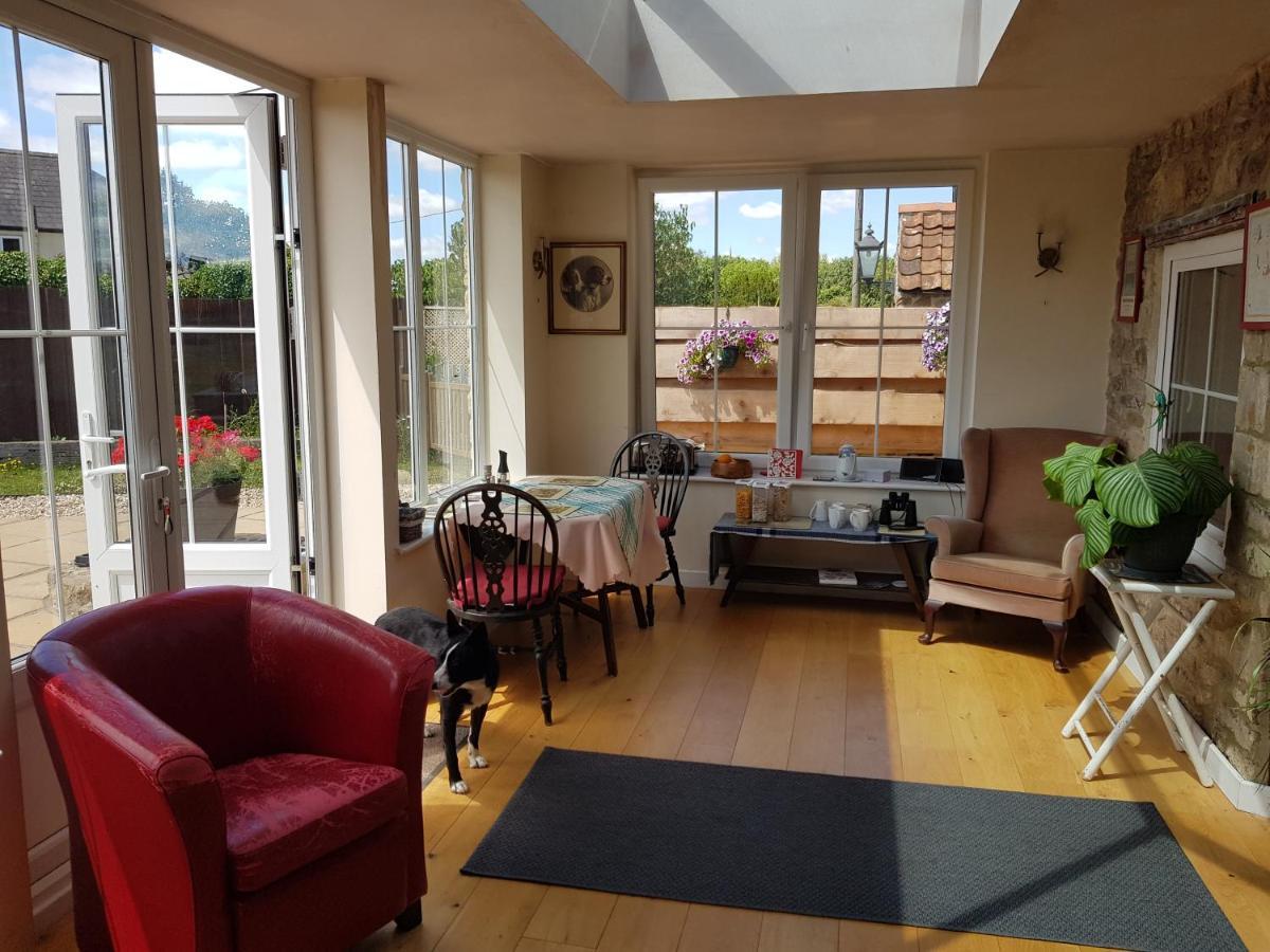 The Old Sun Private Cottage Frome Eksteriør bilde